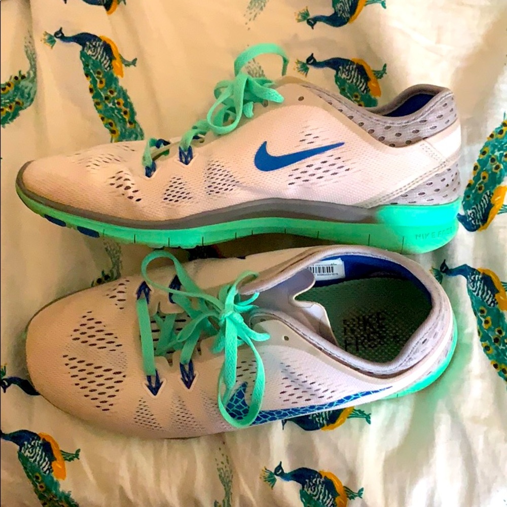 White Nike Tennis Shoes